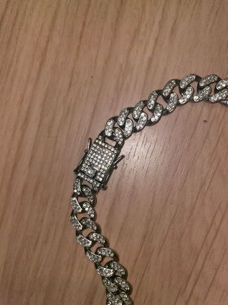 Collar brillante marca trapstar calidad premium