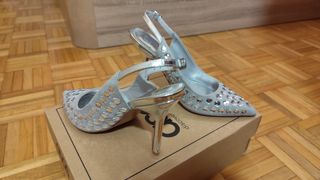 Zapatos de fiesta con tacón alto