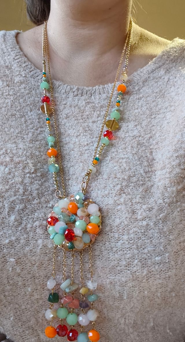 Collar de piedras