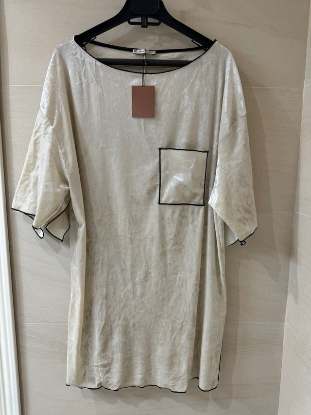 Vestido terciopelo de Zara