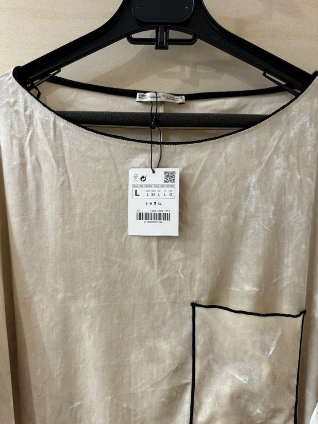 Vestido terciopelo de Zara
