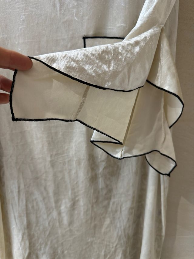 Vestido terciopelo de Zara