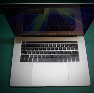 Macbook Pro 15 2018 i7 16GB 