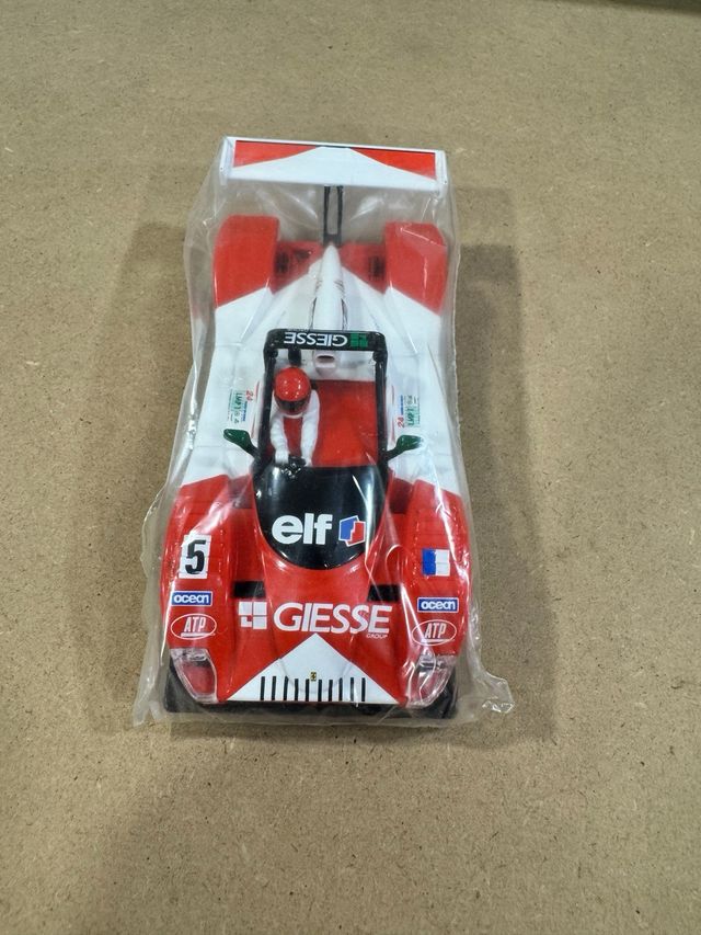 Scalextric Ferrari 333 SP Giese sin abrir