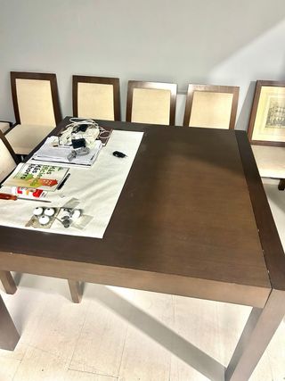 Mesa wengue /6 sillas. extensible 