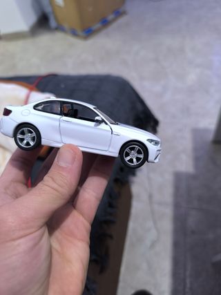 BMW M2 a escala