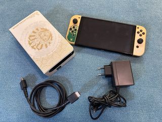 Nintendo Switch OLED Zelda Edition