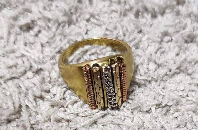 Anillo dorado 