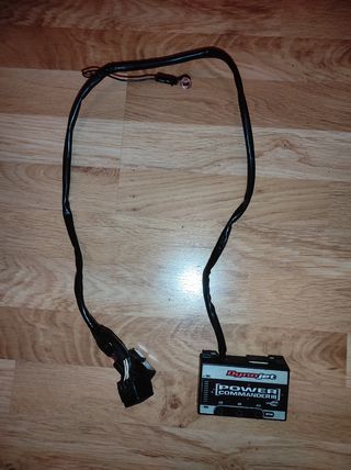 Yamaha R1 2006 varios artículos 