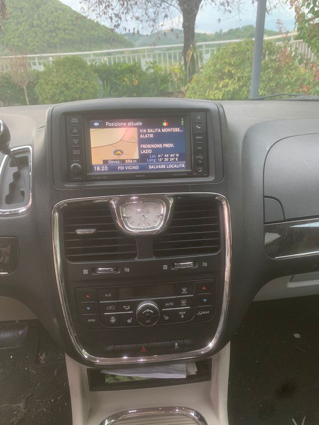 Lancia Voyager 2012 - 7 posti