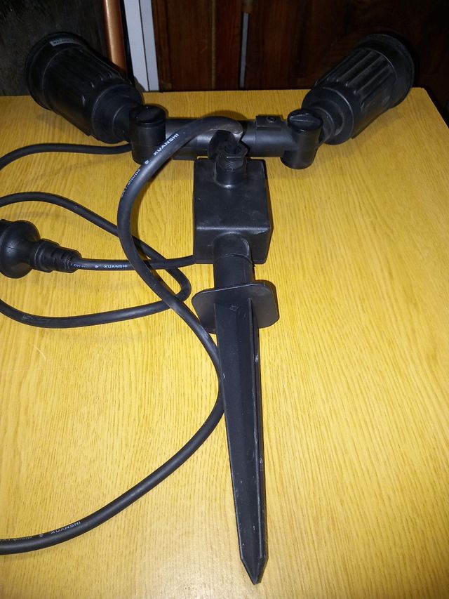 FOCO PARA PICAR O FIJAR EN TIERRA 