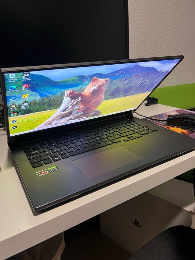 ASUS ROG STRIX G17 G713RS, RTX 3080, Ryzen 9