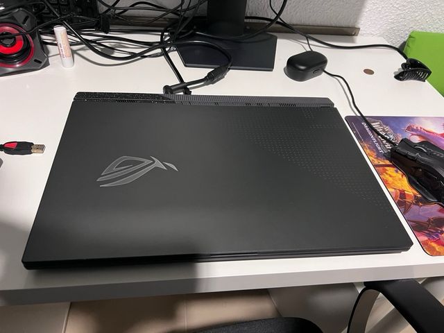 ASUS ROG STRIX G17 G713RS, RTX 3080, Ryzen 9