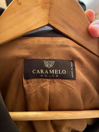 Chaqueta de vestir marron de Caramelo 