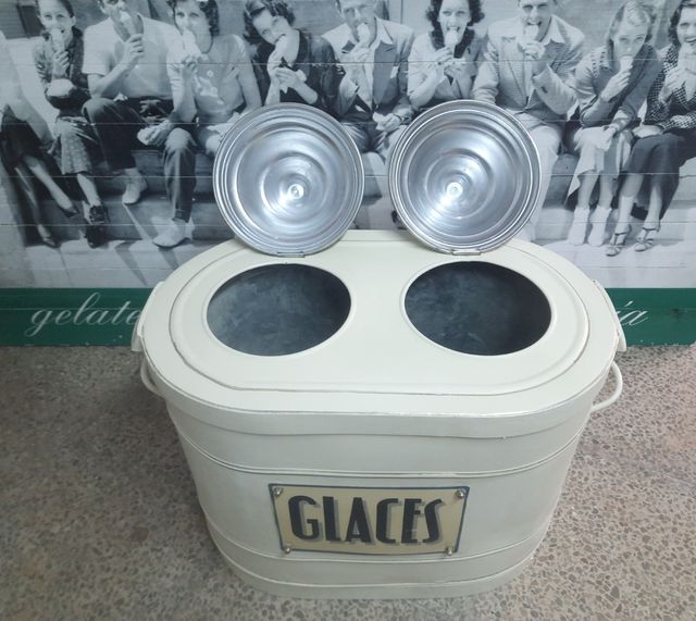 se alquila vitrina sorbetera helados