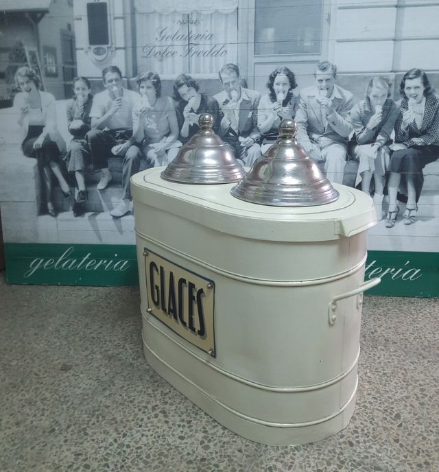 se alquila vitrina sorbetera helados