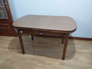 Mesa extensible de madera