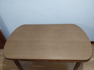 Mesa extensible de madera