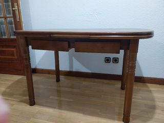 Mesa extensible de madera