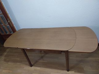 Mesa extensible de madera