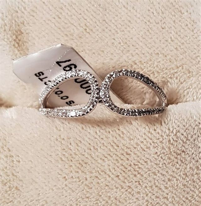 Anello Oro Giallo 18 Carati  con diamante 0,02 ct