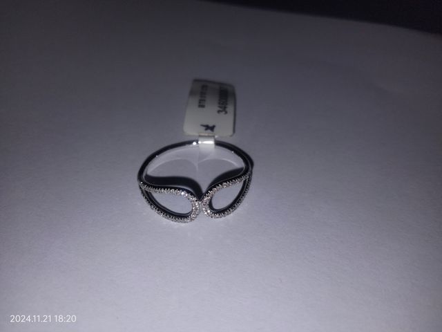 Anello Oro Giallo 18 Carati  con diamante 0,02 ct