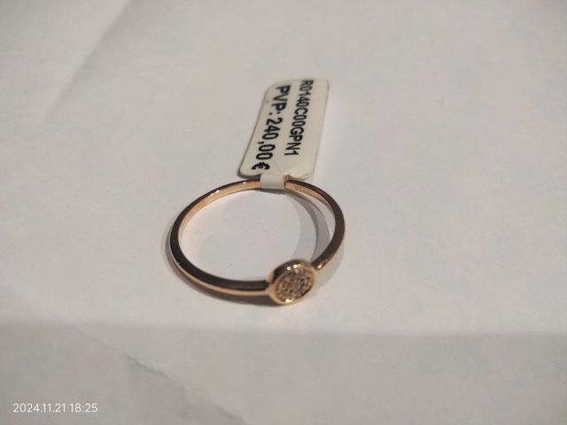 Anello Oro Giallo 18 Carati  con diamante 0,02 ct