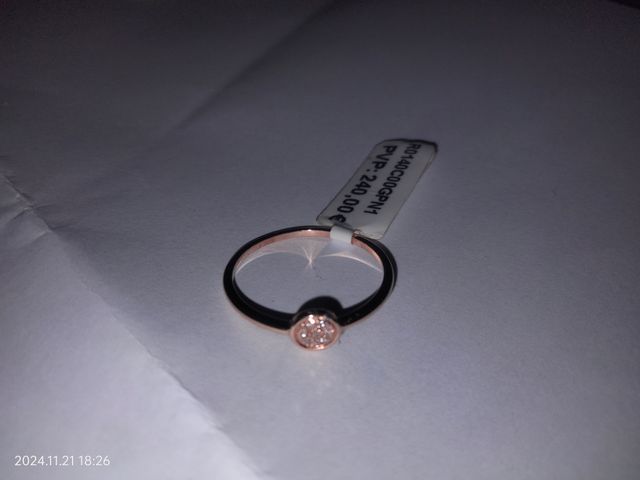 Anello Oro Giallo 18 Carati  con diamante 0,02 ct