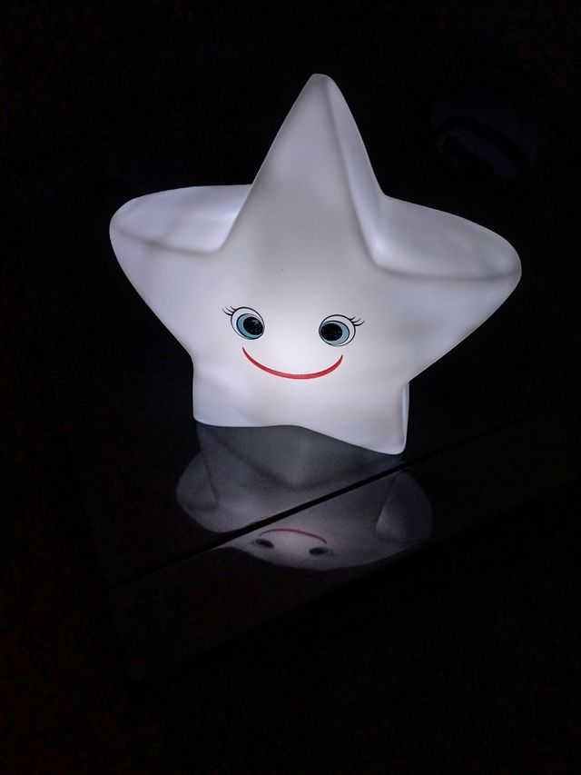 Luce notturna a forma di stella 