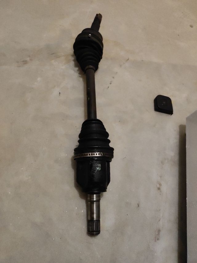 Palier transmisión izquierda