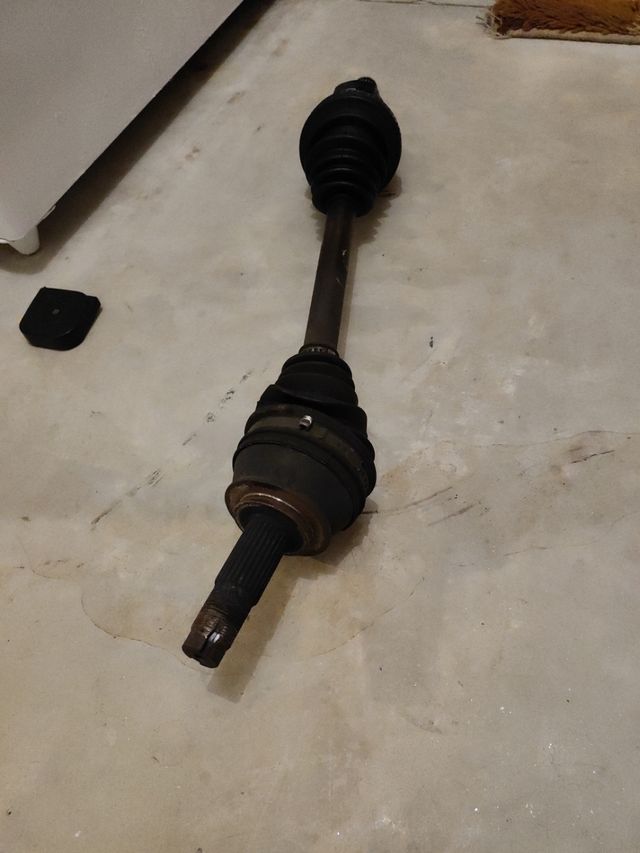 Palier transmisión izquierda