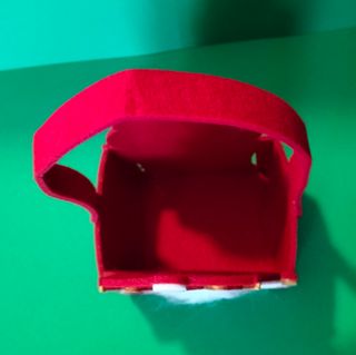 Cestino in feltro e 2 candele natalizie