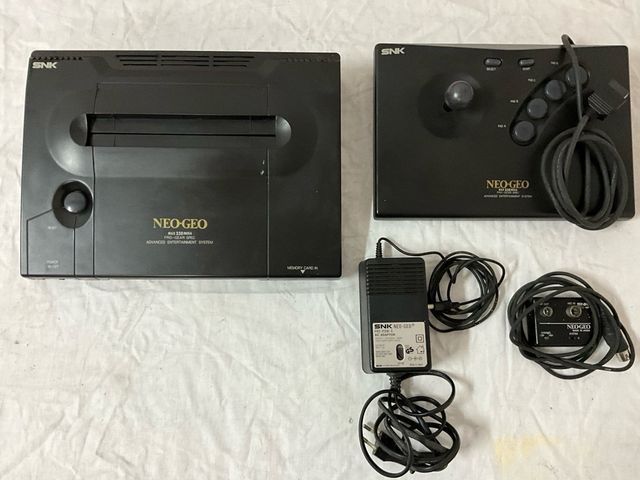 Video Consola y Juegos NEO GEO.