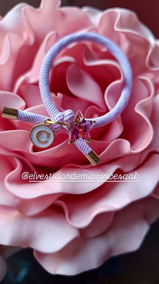 Pulsera elástica estrella nácar inicial 