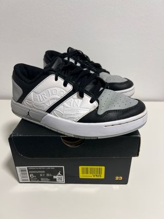 JORDAN NU RETRO 1 LOW (GS) 38.5