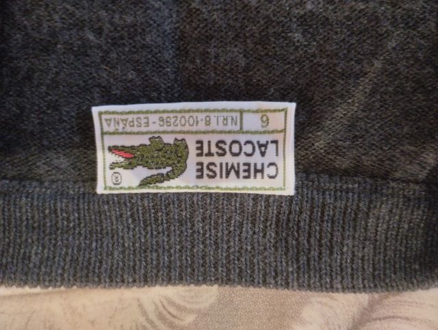 Camiseta Lacoste. Nova. Tamanho 6 ou XL. 20 €