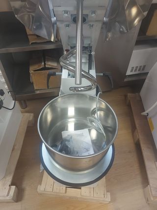 AMASADORA EVO MOVIL PARA 12 KG DE MASA TOTAL
