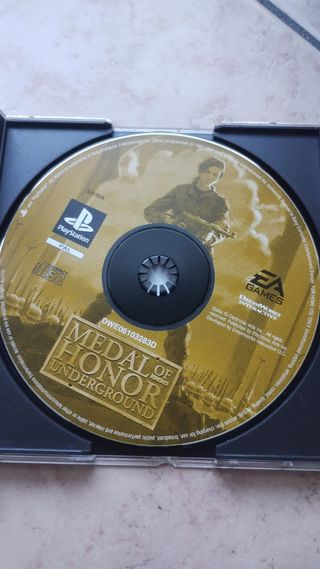 Medal of Honor Underground - PlayStation 1 - 2000