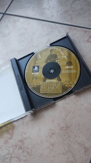 Medal of Honor Underground - PlayStation 1 - 2000