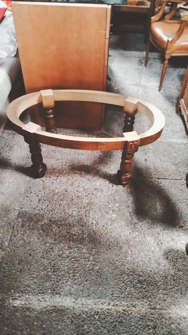 Mesa de madera y mármol