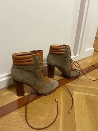 Botin cordones Uterque suela track