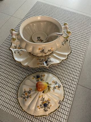 Zuppiera maiolica Nove