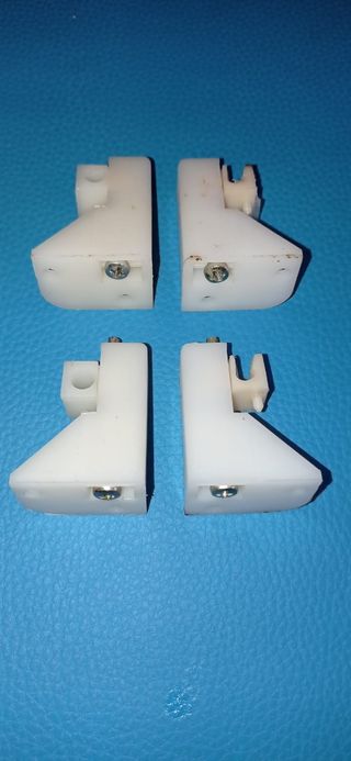 Soportes reguladores Faro Renault 5 y 7. Nuevos.