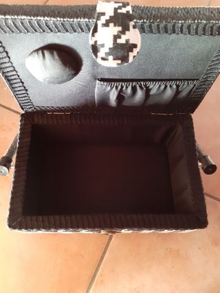 Cofanetto per cucito