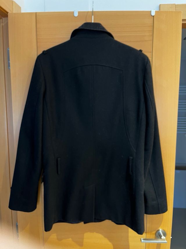 Abrigo corto River Island