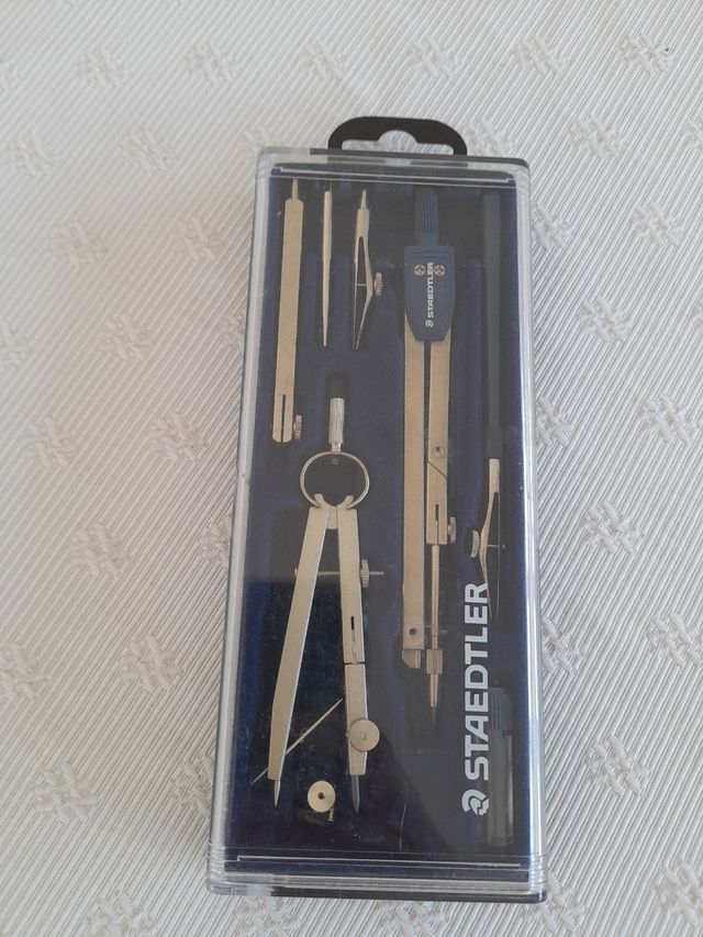 Reglas Faber-Castell y compás Staedtler