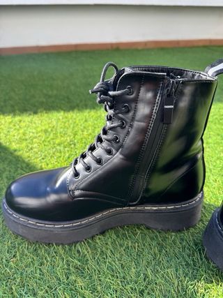 Botin militar mujer isteria musa