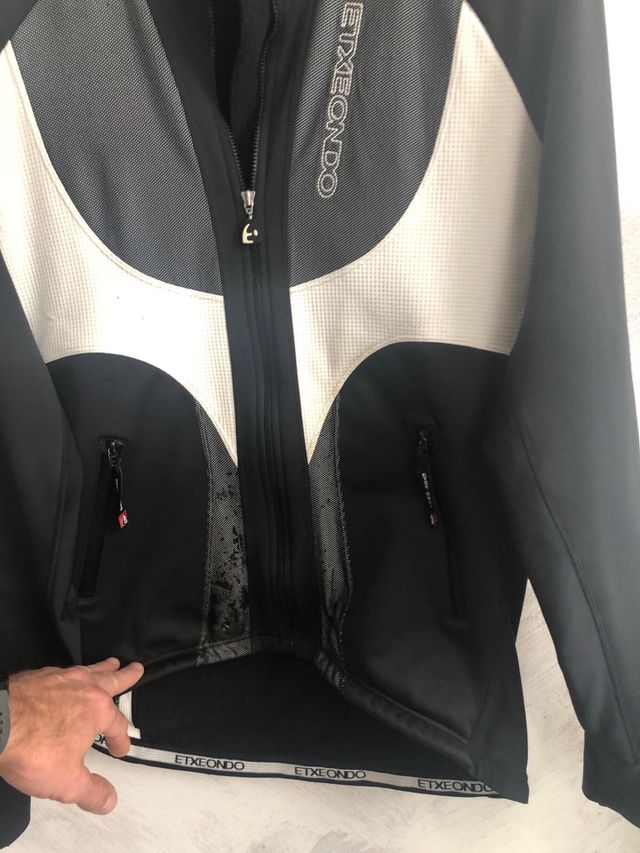 Chaqueta Etxeondo windstopper