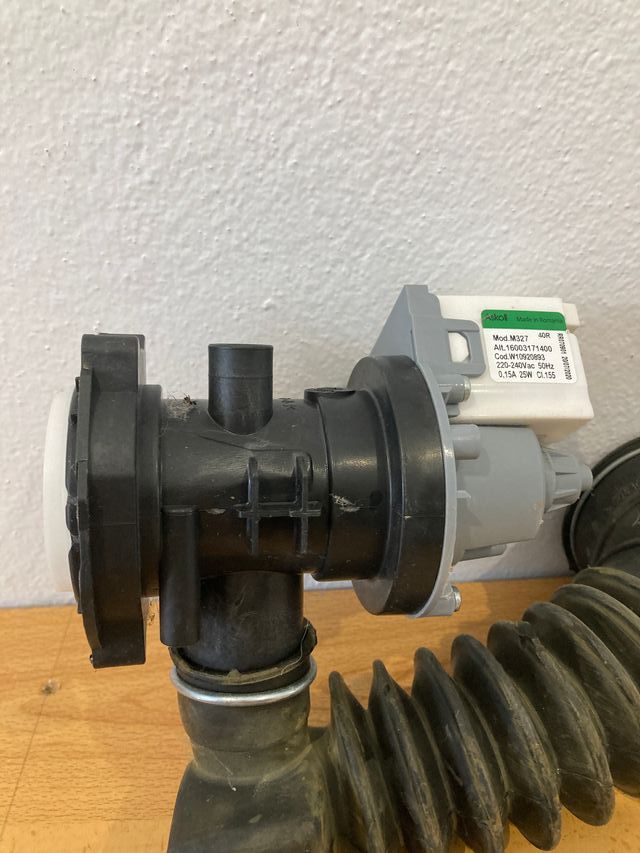 Whirlpool Indesit bomba de drenaje C00855480