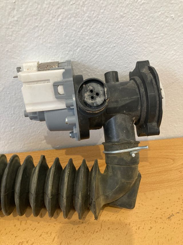 Whirlpool Indesit bomba de drenaje C00855480